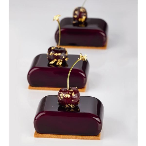 Форма силиконовая PAVOFLEX для пирож. 3D "Липкий" 74х50мм h27мм, 90мл, 15 ячеек Форма силиконовая PAVOFLEX для пирож. 3D "Липкий" 74х50мм h27мм, 90мл, 15 ячеек